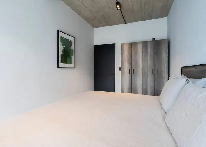 P601 Amazing Rooftop 2bdrm 2bath Ac